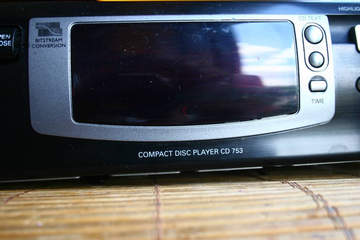 Philips CD753